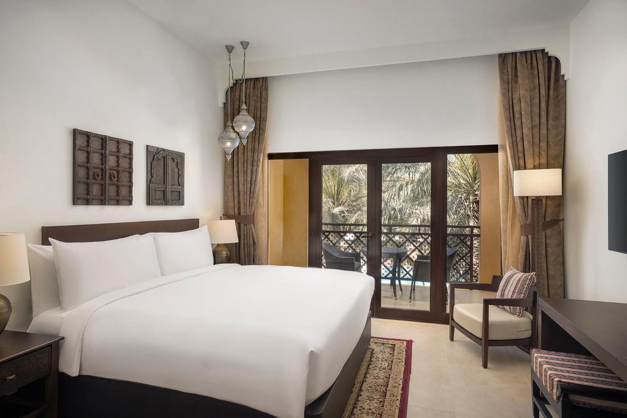 Aldhafra Resort, Vignette Collection By Ihg Madinat Zayed Exterior photo