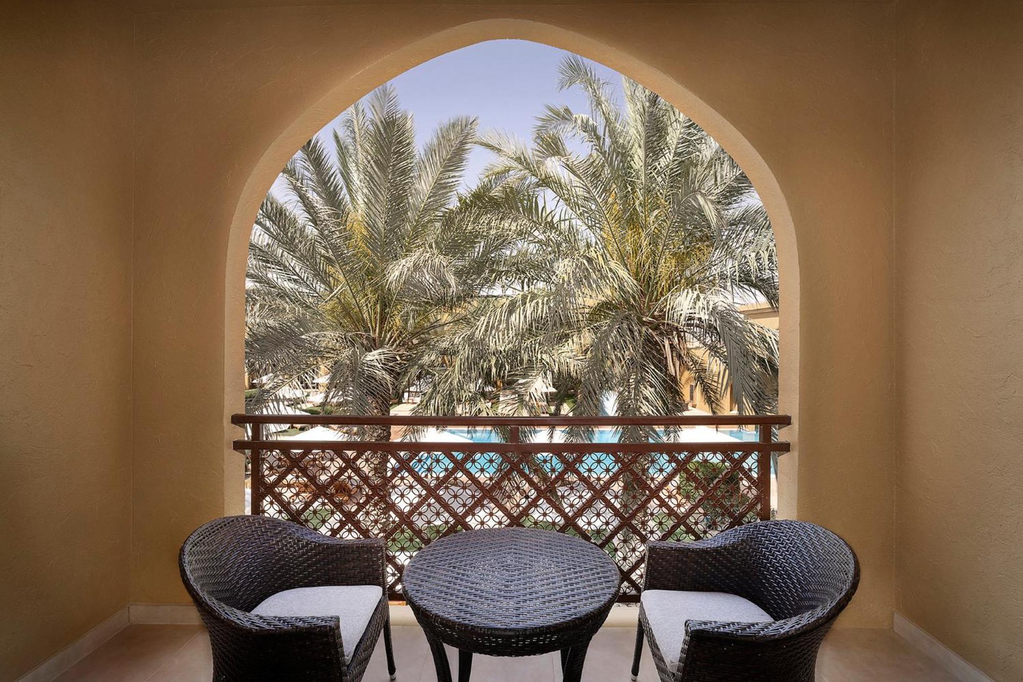 Aldhafra Resort, Vignette Collection By Ihg Madinat Zayed Exterior photo