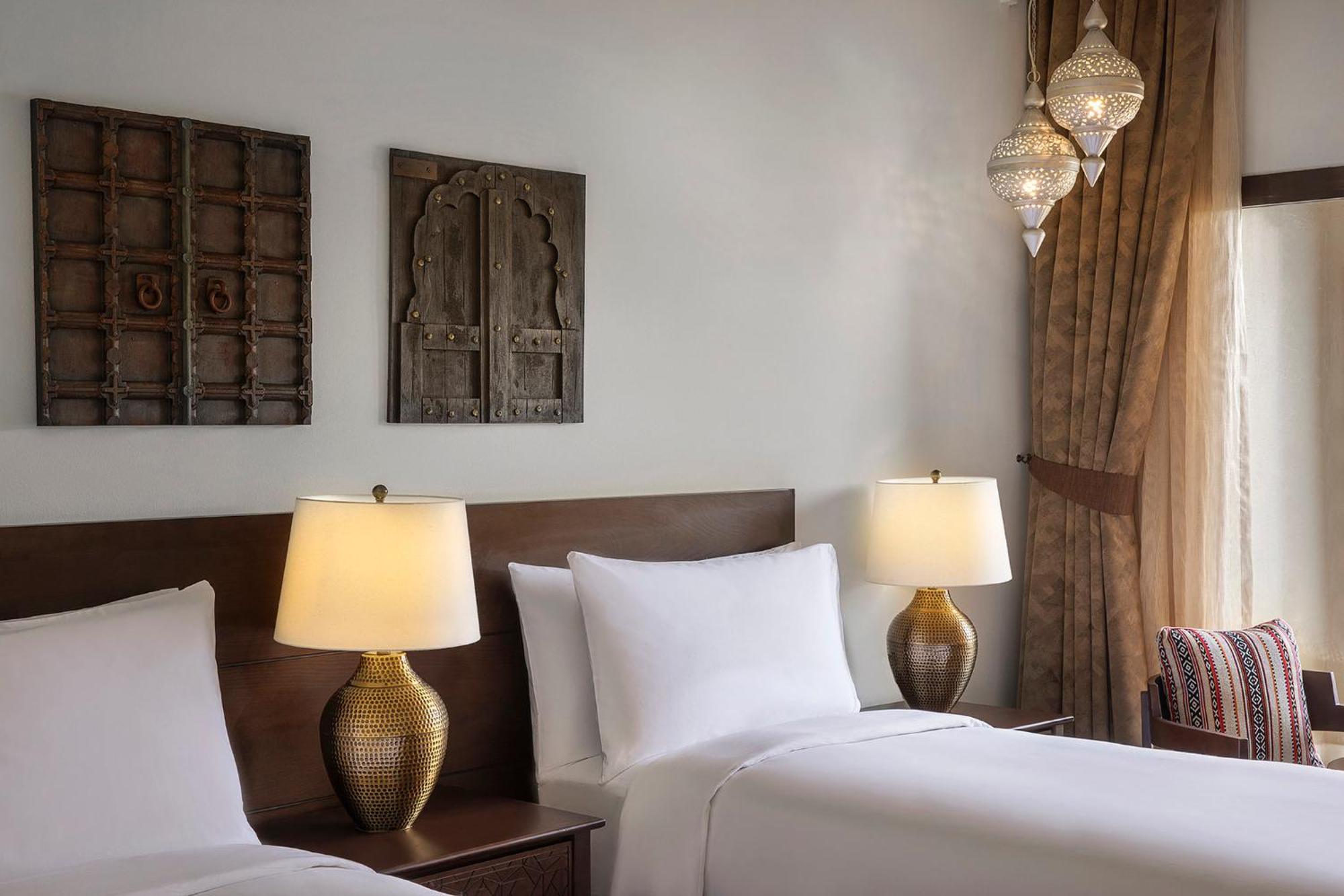 Aldhafra Resort, Vignette Collection By Ihg Madinat Zayed Exterior photo