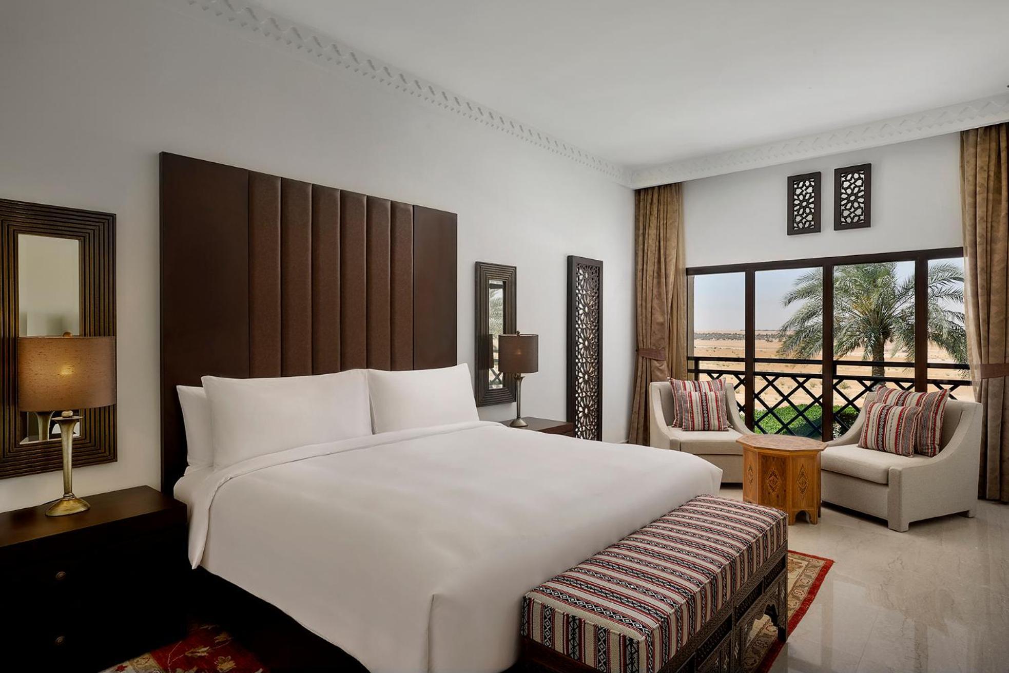 Aldhafra Resort, Vignette Collection By Ihg Madinat Zayed Exterior photo