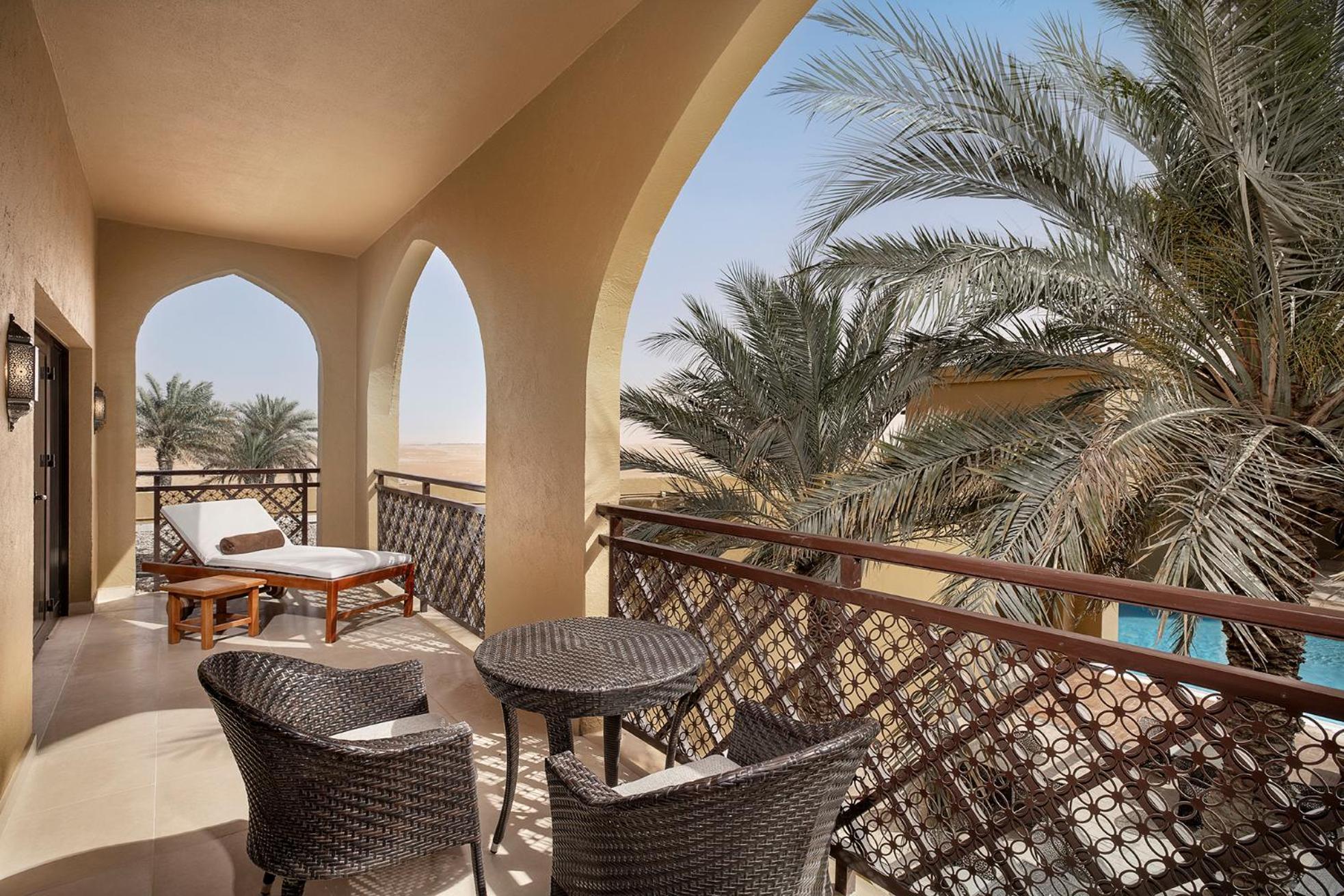 Aldhafra Resort, Vignette Collection By Ihg Madinat Zayed Exterior photo