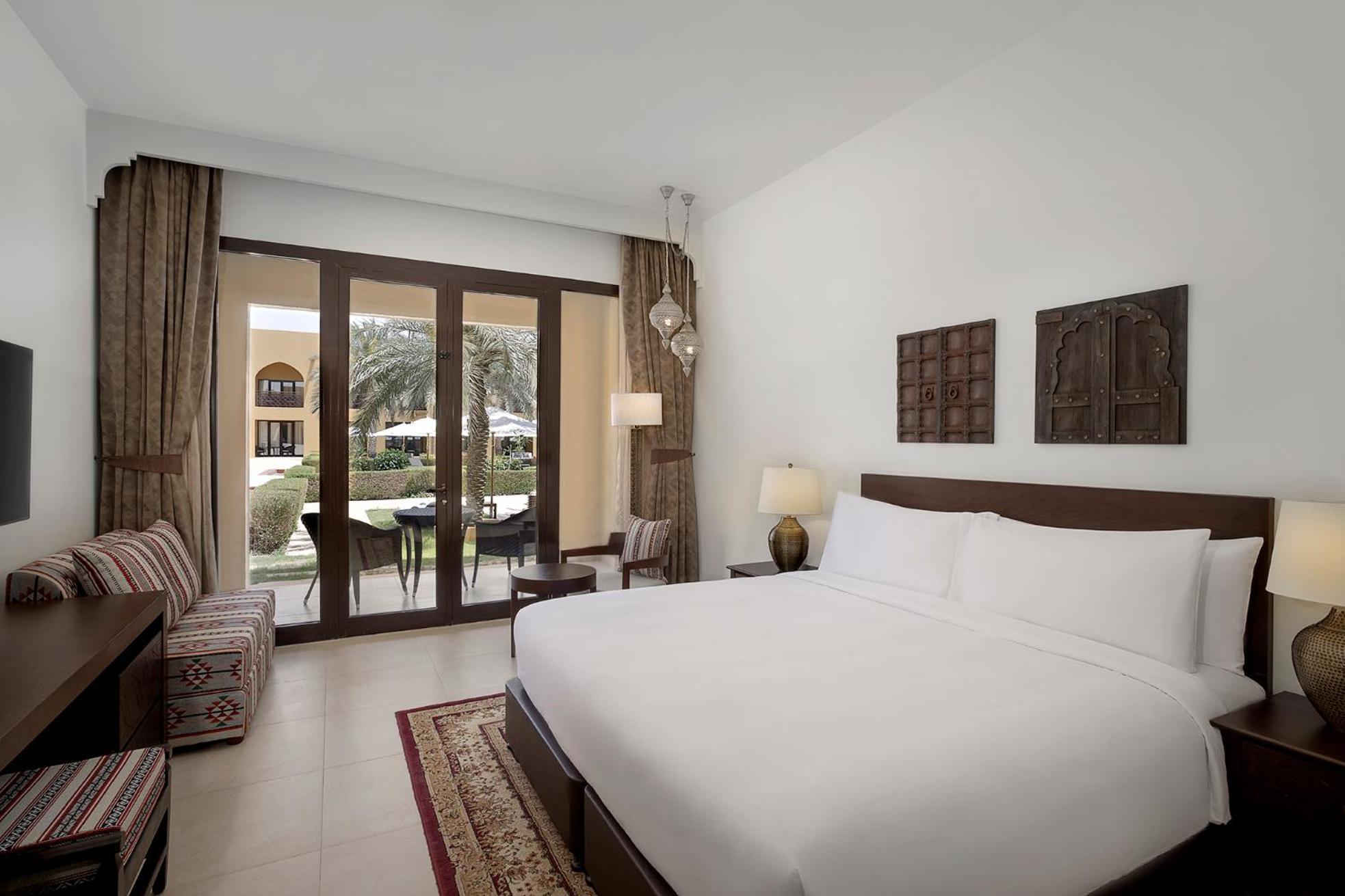 Aldhafra Resort, Vignette Collection By Ihg Madinat Zayed Exterior photo