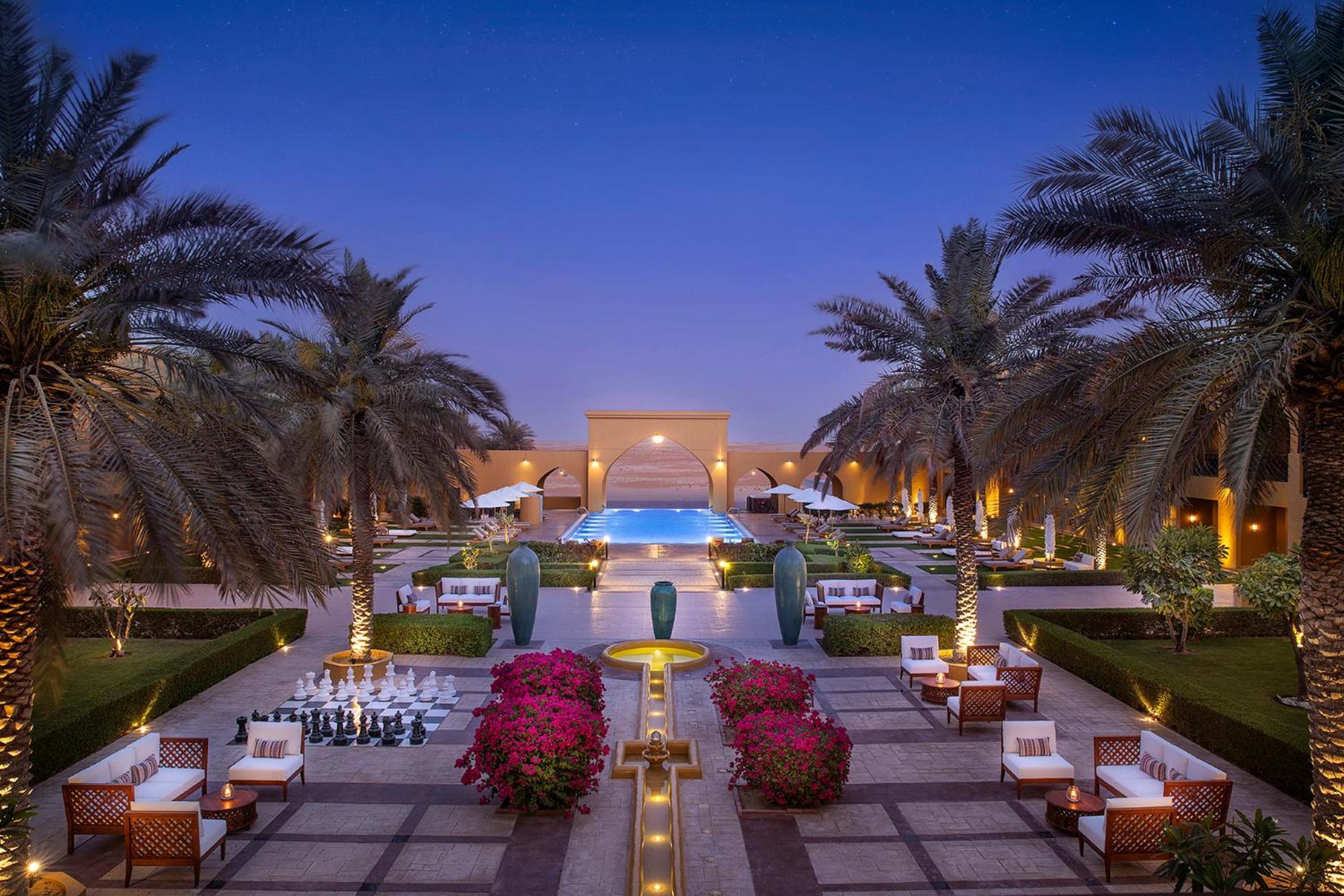 Aldhafra Resort, Vignette Collection By Ihg Madinat Zayed Exterior photo